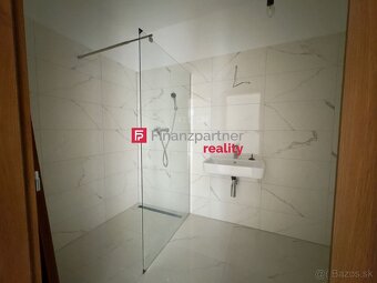 Nehnuteľnosť Veľké Blahovo - NA PREDAJ LUXUSNÁ 4-IZBOVÁ NOVO - 11