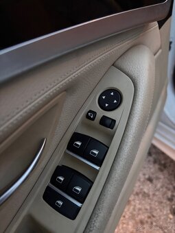 BMW 530xd Mpacket Xdrive PANO webasto adaptiv kamera tažné - 11