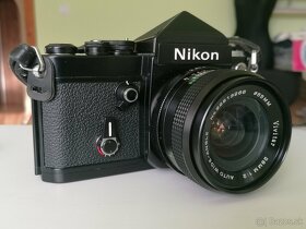 Nikon F2 + 1,2/50 Nikkor + Vivitar 2/28 - 11