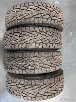 zimné pneu NOKIAN NAKKAPELIITTA LT2  245/75 R16 - 11
