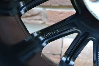 5x114,3 R17 Hlinikove disky Original Toyota Corolla - 11