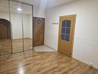 Hľadáte byt pre väčšiu rodinku, ponúkam 4 izbový byt - 11