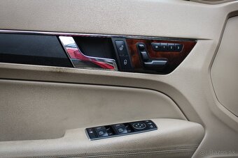 Mercedes-Benz E trieda Kupé 200 BlueEFFICIENCY 7G - 11