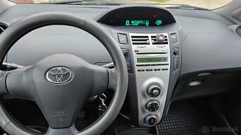 Toyota Yaris 1,0 , 51kw, 5d. hatchback, 5-st. manuál - 11