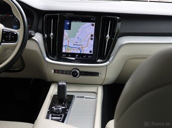 Volvo V60 Cross Country B4 4x4,kúp.v SR,1.majitel,od.DPH - 11