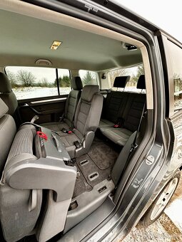 VW Touran 1T1 2.0 TDi 16V Highline - 11