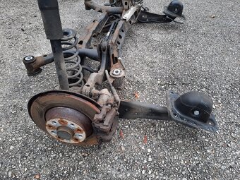 zadná náprava Passat B8 - 11