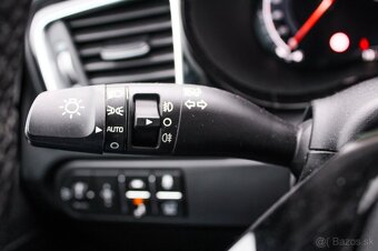 Kia XCeed 1.4 T-GDi Platinum A/T - 11