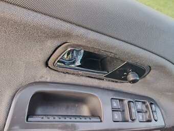 Predám VW Sharan 4x4 1.9 TDi - 11