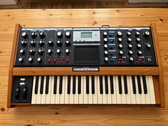Moog Minimoog Voyager (2002) - 11