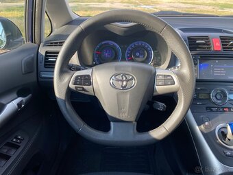 Toyota Auris 1.8 Hybrid/Benzin Executive 2012 - 11