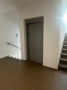 Krásny novučičký 1,5 izbový byt na Dona Sandtnera 590,- Eur - 11