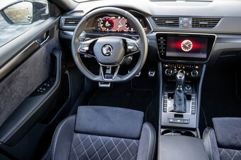 Škoda Superb Combi 2.0 TDI Sportline 4x4 DSG /AJ NA SPLÁTKY/ - 11