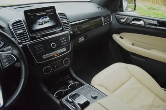 Mercedes-Benz GLE 350D 4MATIC AMG-Line TOP STAV - 11