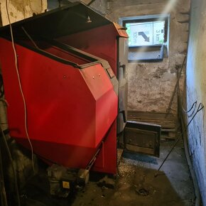 Dom - bývalá obecná škola na myjavských kopaniciach - 11