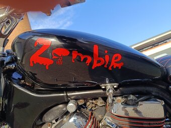 Suzuki VS 700 Intruder - 11
