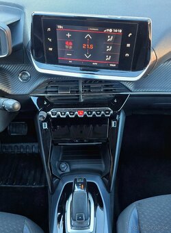 Peugeot 2008 1.2 96kw Allure AT 8 stupňová 70000km - 11