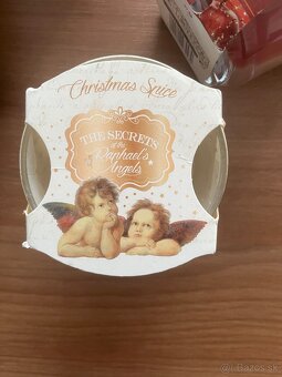 Vonne sviecky do interieru/zlaty svietnik pepco, glade - 11