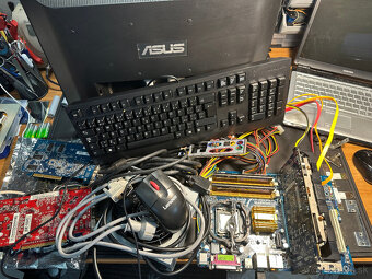 staršie komponenty - 11