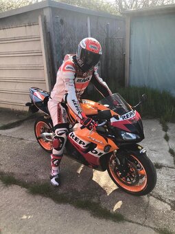 HONDA CBR 1000RR - 11