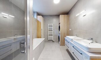 CENTRUM jedinečný 2 izb.byt s predzáhradkou 92 m2 - 11