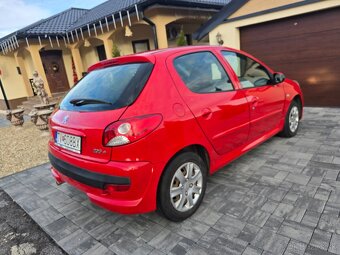 Predám Peugeot 206+  1.4 benzín r.v.2009 - 11