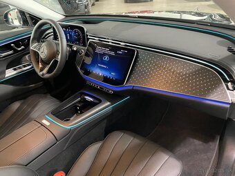 Mercedes-Benz E - 11