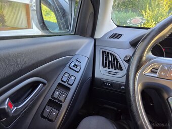 Hyundai ix35 - 11