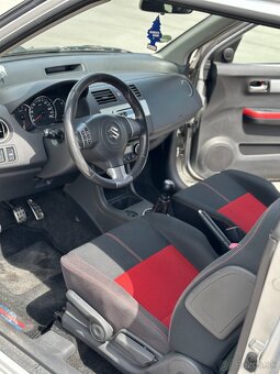 Suzuki Spift Šport -škoda Renault clio Toyota Ford - 11