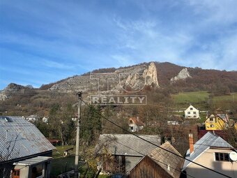 RODINNÝ DOM NA POZEMKU 629M2 ČERVENÝ KAMEŇ - 11
