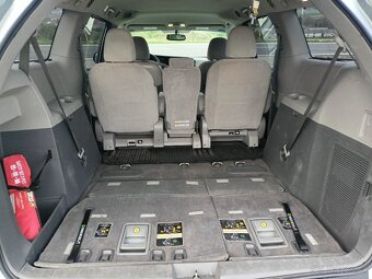 TOYOTA PREVIA/SIENNA LE 3,5 V6 2016 8 MÍST TOP STAV - 11