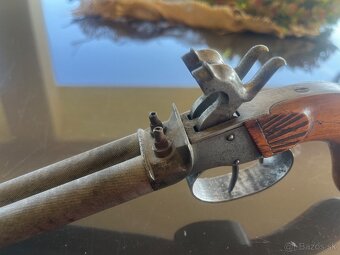 Historická dvojhlavňová Perkusná pištoľ - 11