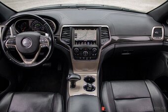 Jeep Grand Cherokee 3.0L V6 Overland A/T - 11