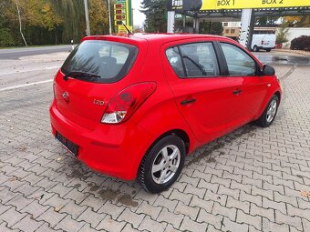 HYUNDAI I20 BENZIN ROK 2013 - 11