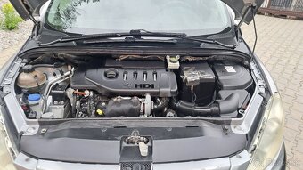 Peugeot 307 1.4HDI 50kw r.v.2005 Kupene SR - 11