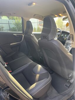 Volvo XC60 2.4D AWD - 11