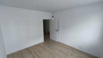 Parkety Krono Original H2O Floor K406 Eurus Oak - nepoužíté - 11