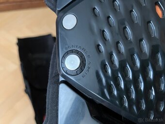 FOX chrániče kolien TITAN PRO D3O black - 11