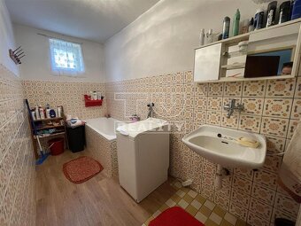 REZERVOVANÉ- Rodinný dom 312 m2 so 738 m2 záhradou vo... - 11