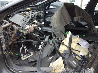 Rozpredam Volvo V40 - 11