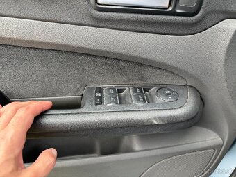 Ford Focus kombi 1,6 benzin - 11