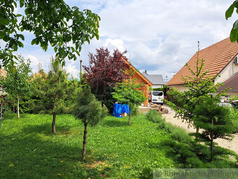 Zrubový domček v tichej časti obce Lehota vhodný na rekreá - 11