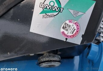 Pásový nakladač Bobcat T770 s nosnosťou 2,5 tony. Americký v - 11