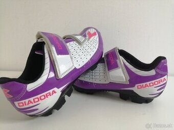 DIADORA - 11