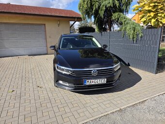 PASSAT VARIANT B8 2,0TDI 110kw DSG HIGHLINEE - 11
