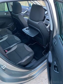 Peugeot 308 SW Combi - 11