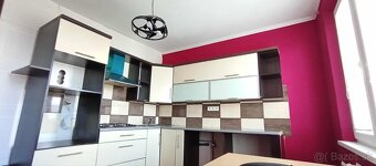 REZERVOVANÉ Moderný 3+1 Byt s balkónom v Lučenci - 11