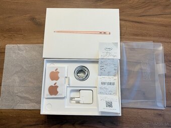 MacBook Air 13” Retina 2020 Rosegold - komplet príslušenstvo - 11