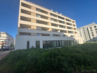 Moderný 2-izbový byt s veľkou terasou na prenájom – Galanta, - 11