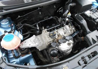 Škoda Fabia 1,2 HTP benzín - 11
